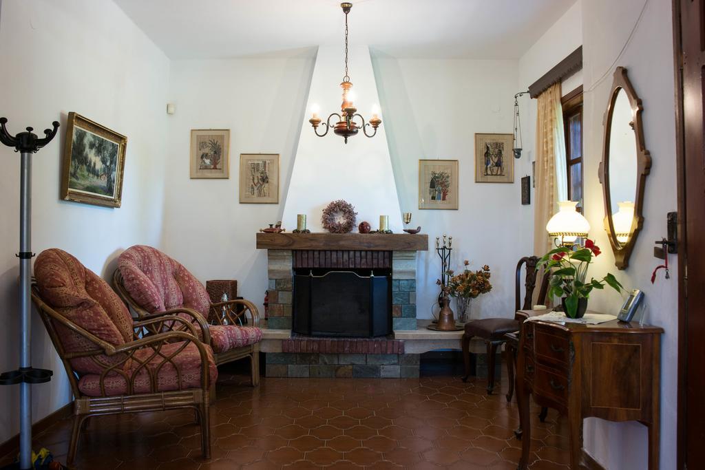 Alexandra Villa Stalos Luaran gambar