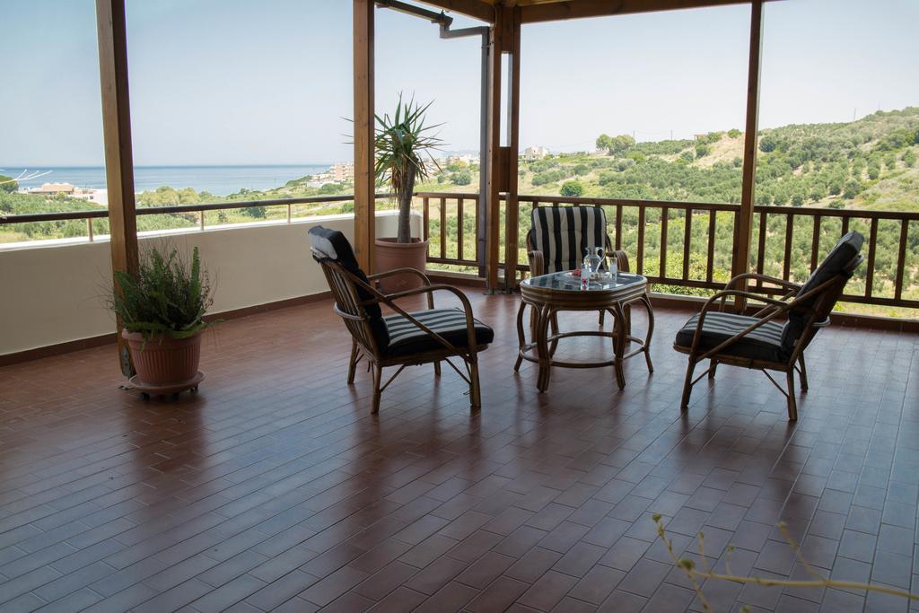 Alexandra Villa Stalos Luaran gambar