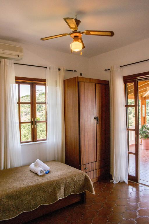 Alexandra Villa Stalos Luaran gambar