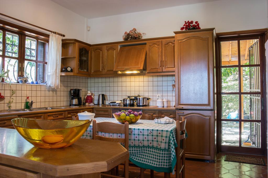 Alexandra Villa Stalos Luaran gambar